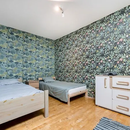 Apartment 2-bed, 1,5-bath Old Town Flat With Sauna And Bar