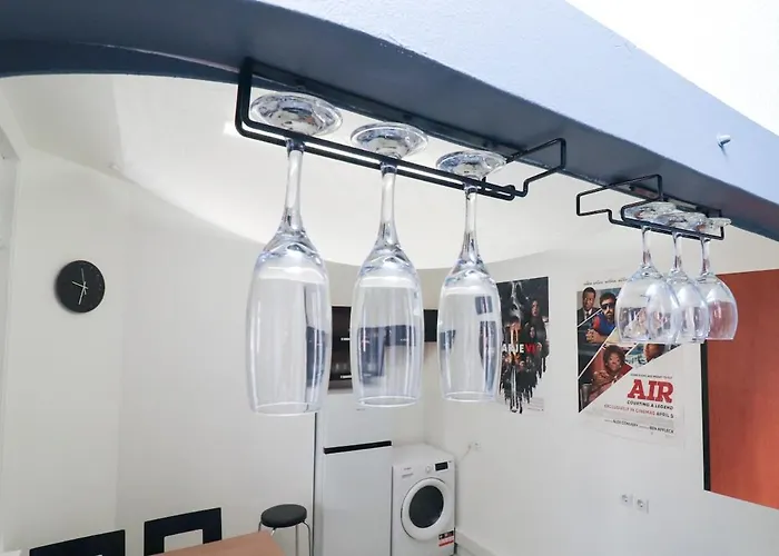 2-bed, 1,5-bath Old Town Flat With Sauna And Bar *