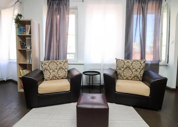 2-bed, 1,5-bath Old Town Flat With Sauna And Bar Ταλίν