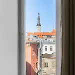 Lejlighed 2-bed, 1,5-bath Old Town Flat With Sauna And Bar