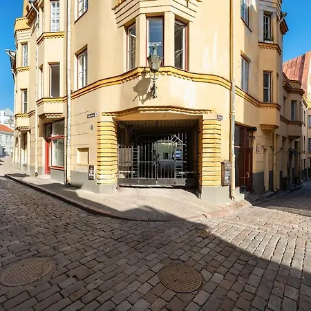 Lejlighed 2-bed, 1,5-bath Old Town Flat With Sauna And Bar