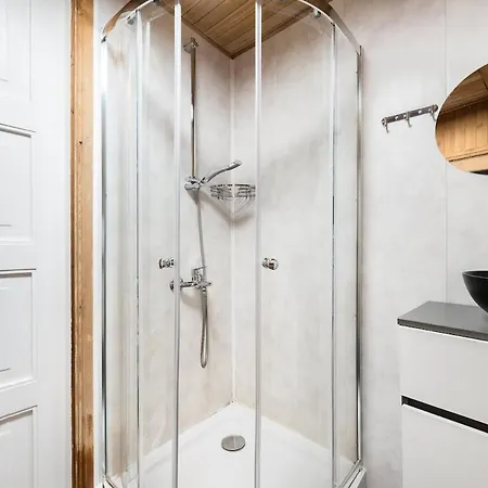 2-bed, 1,5-bath Old Town Flat With Sauna And Bar Апартаменти