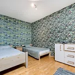 Apartamento 2-bed, 1,5-bath Old Town Flat With Sauna And Bar