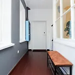 Apartamento 2-bed, 1,5-bath Old Town Flat With Sauna And Bar *